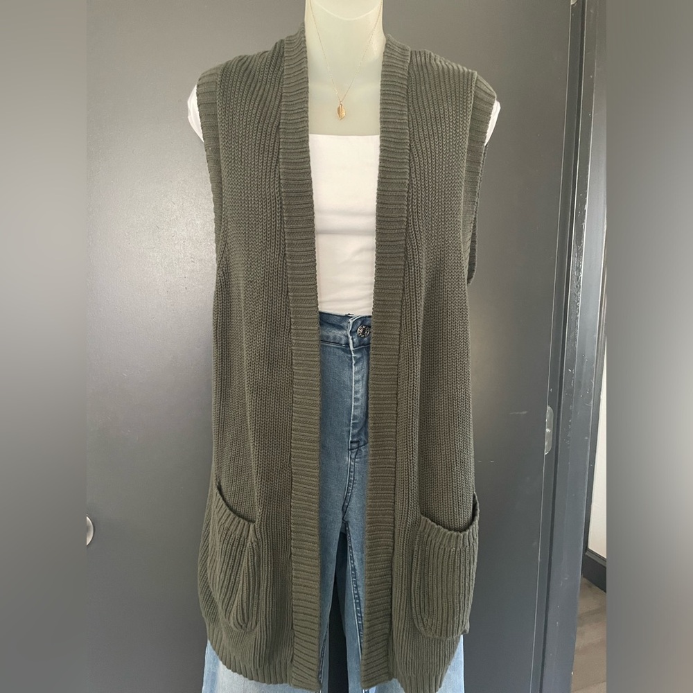 LOFT Dark Green Women's long line Cardigan Vest Medium - Picture 2 of 5